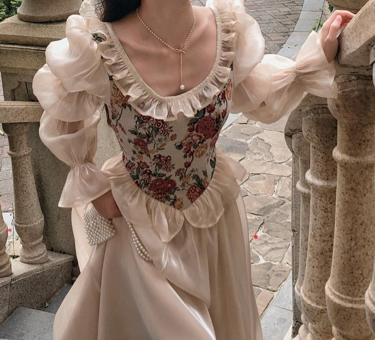French Feeling Dress