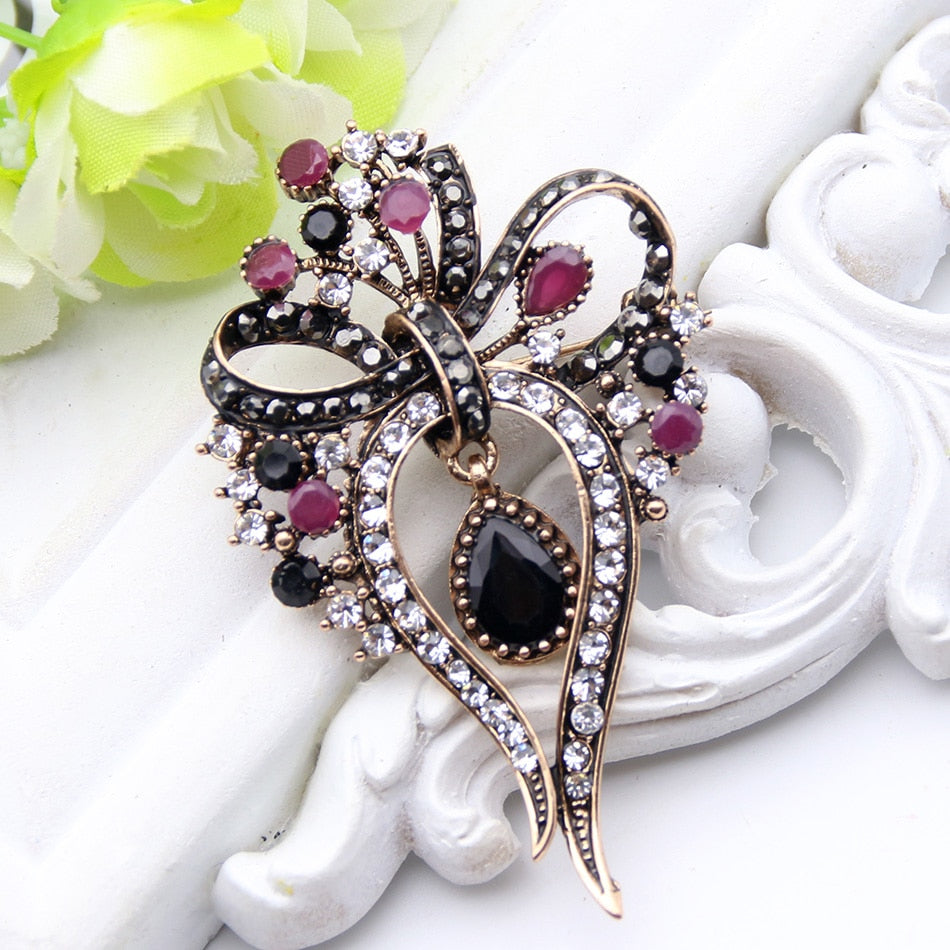 Antique Multicolour Resin Brooch