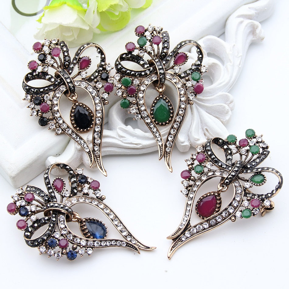 Antique Multicolour Resin Brooch