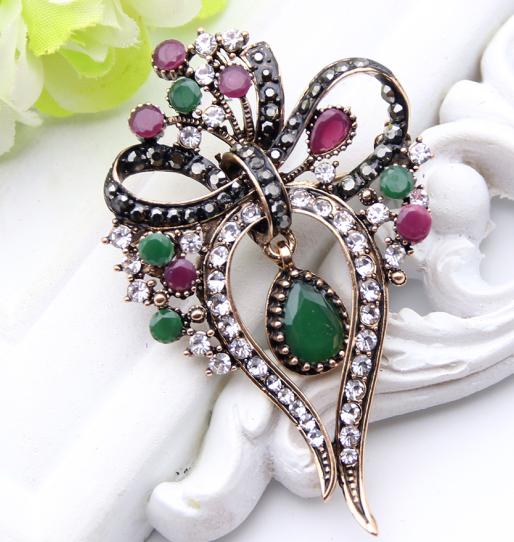 Antique Multicolour Resin Brooch